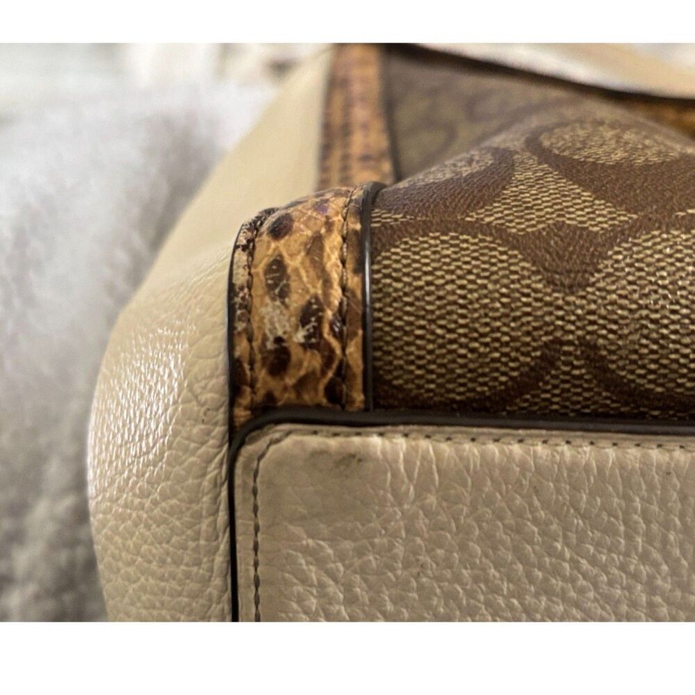 Coach Kristy Shoulder Bag in Colorblock Signature Canvas - Picture 9 of 11